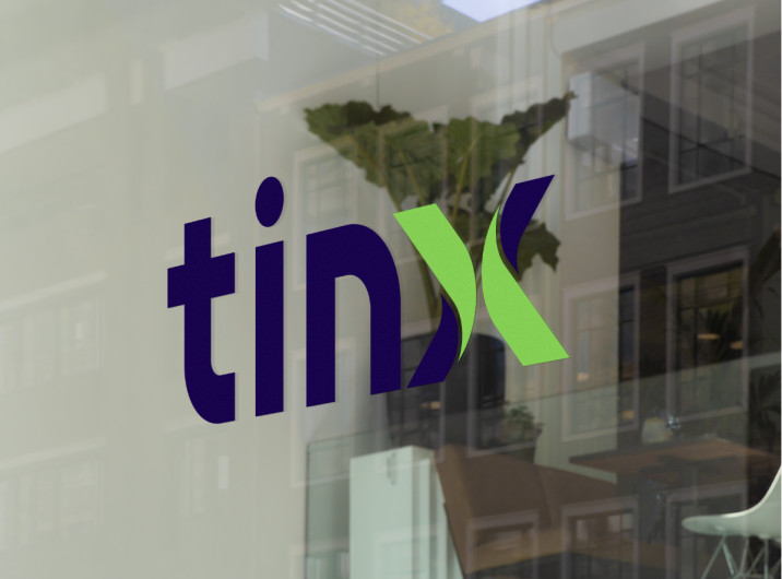 Tinx - Logo on window